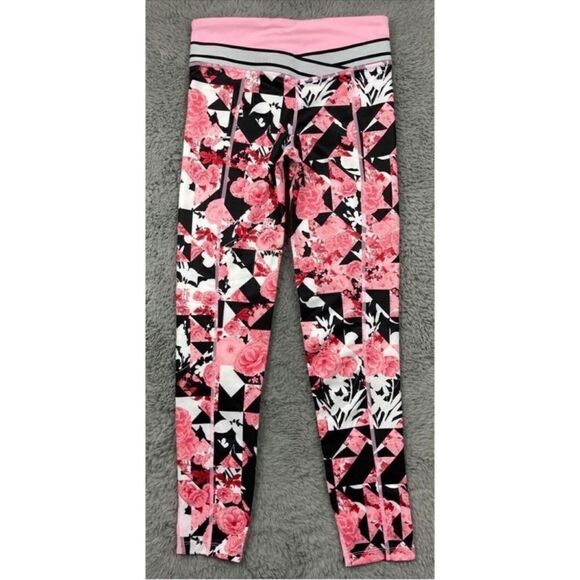 Nike pink Tokyo floral tight fit reversible sports bra and leggings - Picture 5 of 6